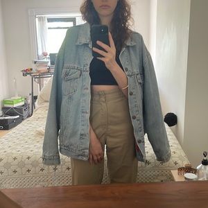 Vintage frayed Levi’s jean jacket